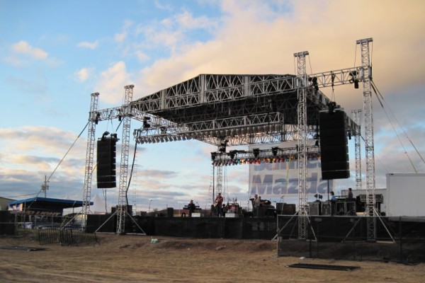 Image of Sound System Rental for Live Event